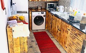 Lovely Newly Refurbished, 1 Bedroom Top Floor Apartment With Sea Views, Fast Wi-Fi Cable Tv And Netflix